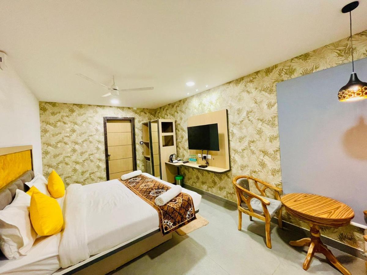 Hotel Lake View Airport Zone Hyderabad Exterior foto