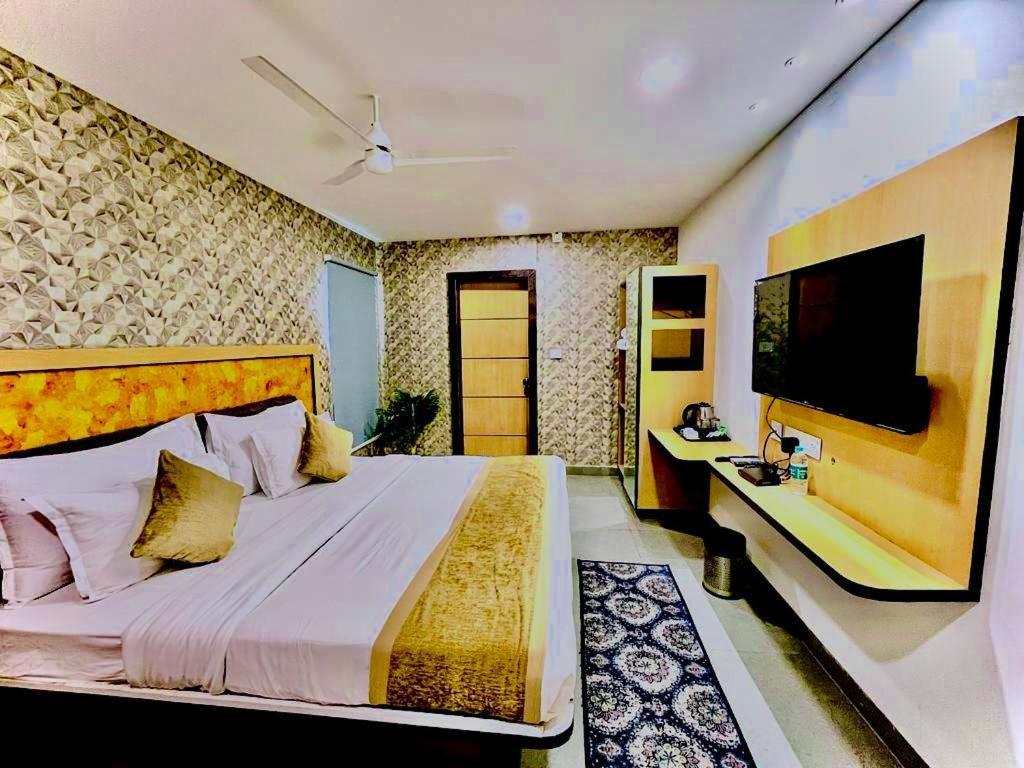 Hotel Lake View Airport Zone Hyderabad Exterior foto