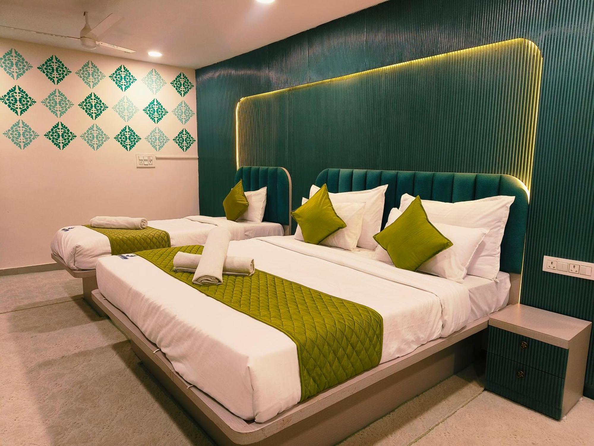 Hotel Lake View Airport Zone Hyderabad Exterior foto